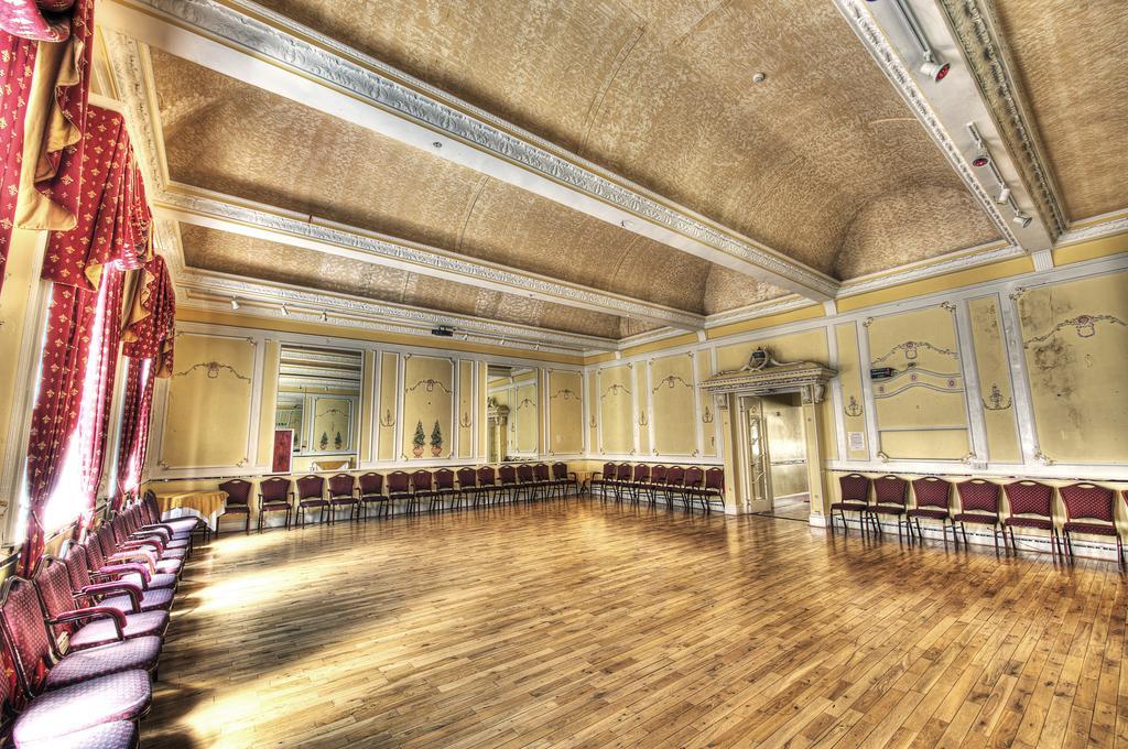 Albany Lions Hotel Eastbourne Eksteriør bilde