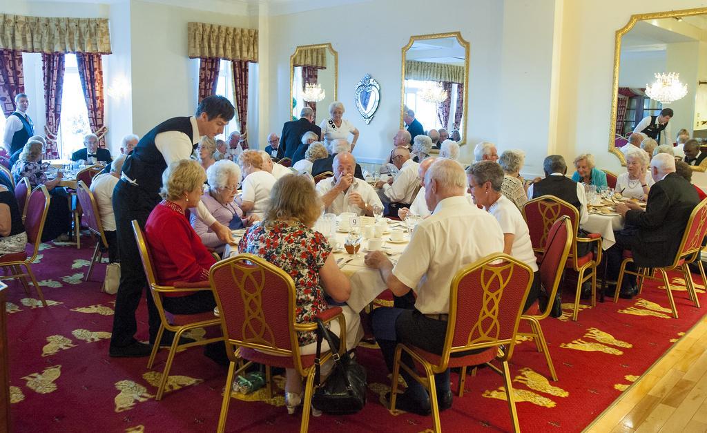 Albany Lions Hotel Eastbourne Eksteriør bilde